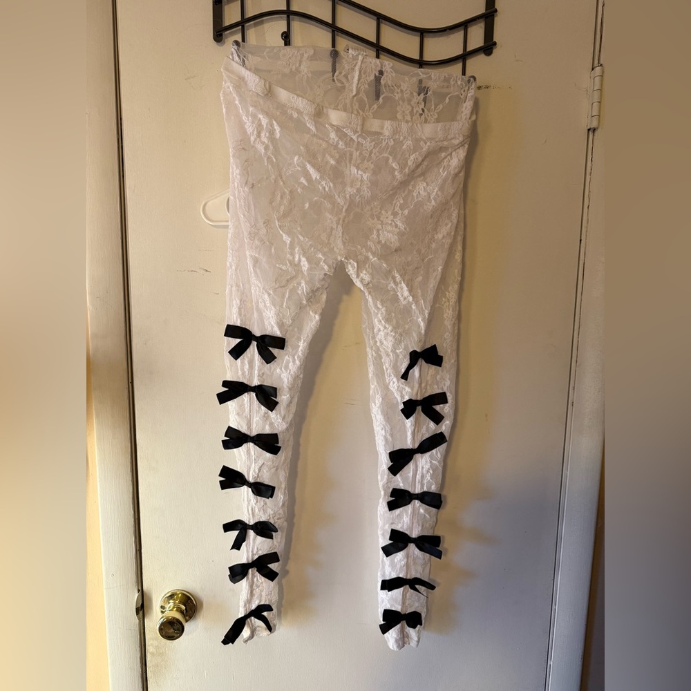 Forest Ink White Lace Leggings with Black Bows